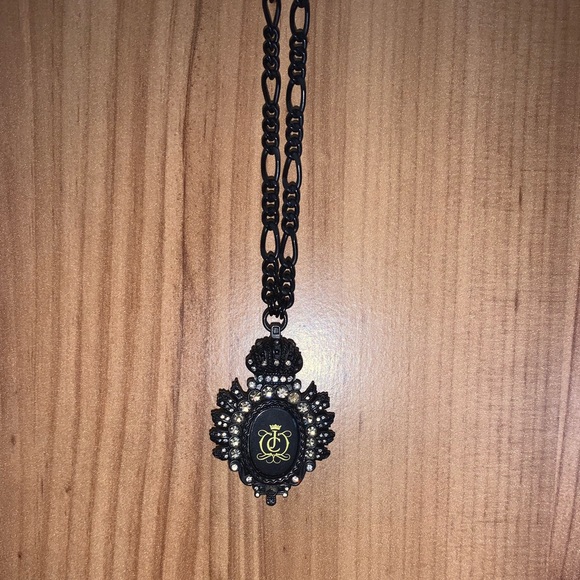 Juicy Couture Black crest necklace - Picture 3 of 10
